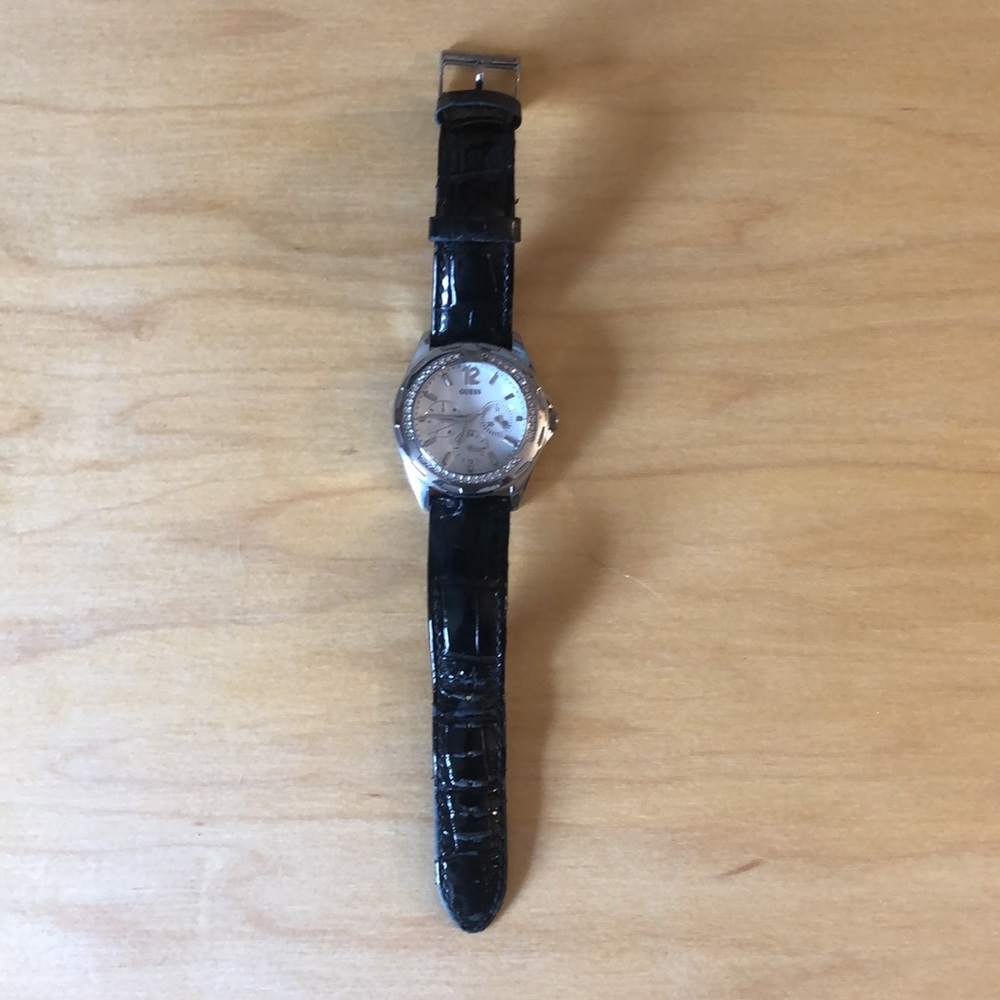 Guess watch - Picture 3 of 11